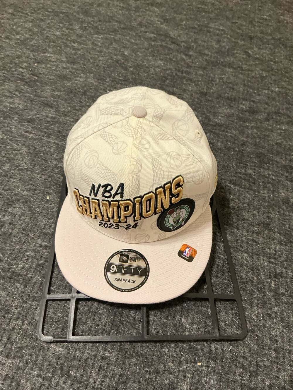 New Era Boston Celtics NBA Champions 2023-24 9Fifty Snapback Hat